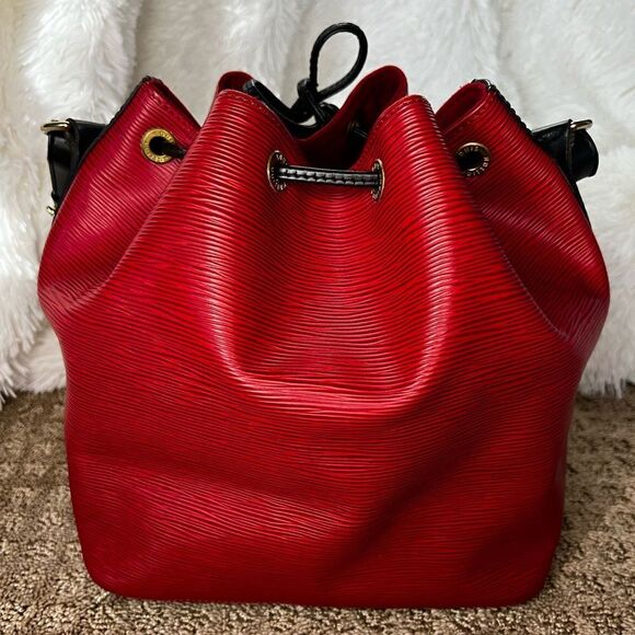 AUTH LOUIS VUITTON EPI LEATHER NOE- BLACK AND RED - Picture 4 of 16